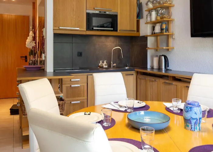 Mont-fort 70 By Interhome شقة *